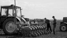 Новую технику приобрели — нужно строить больше жилья. Фото Виталия ЗЛОДЕЕВА