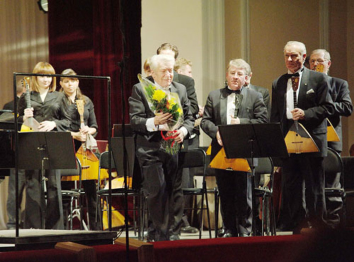 Наряду с вечерами романса, программами инструментальных миниатюр оркестр обращается к сочинениям крупной формы: кантате, симфонии, концерту, опере. Фото из архива Новосибирской филармонии