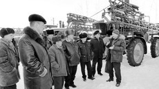 На выездном занятии в Агроснабтехсервисе, Коченёвский район. Фото Михаила ПЕРМИНА