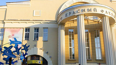 На 10 фестивальных дней  «Красный факел» стал аэропортом. Фото Виктора ДМИТРИЕВА