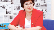 Ирина Мануйлова, считает, что общение с детьми не даёт стареть. Фото Михаила ПЕРМИНА