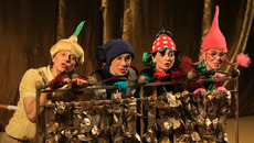 Сцены из спектаклей «Приключения Чиполлино»... Фото Татьяны НИКОЛАЕВОЙ