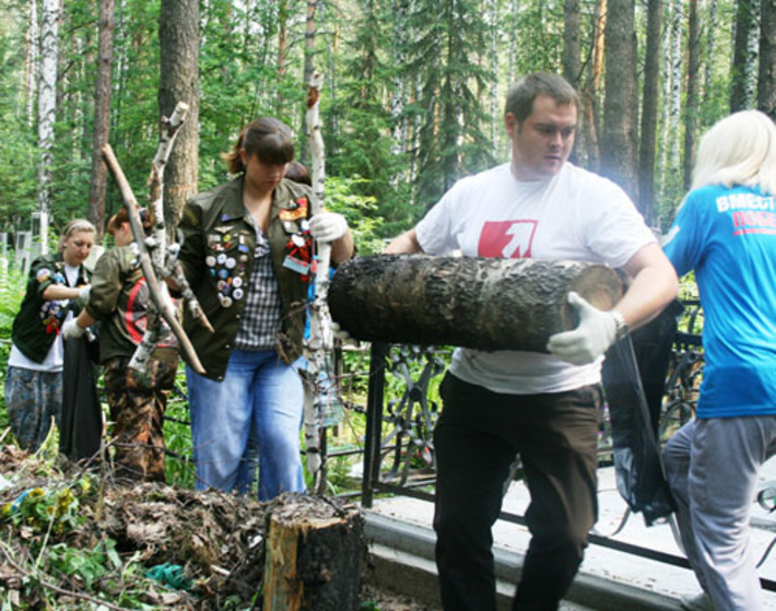 Слова важны, но дела не заменят. Фото Дарьи ДОРОТОВОЙ