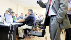 Директор технопарка академик РАН Юрий ШОКИН рассказывает о достижениях и проблемах. Фото Павла КОМАРОВА