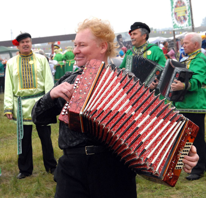 Непринужденная и творческая обстановка царила на фестивале. Фото Михаила ПЕРМИНА