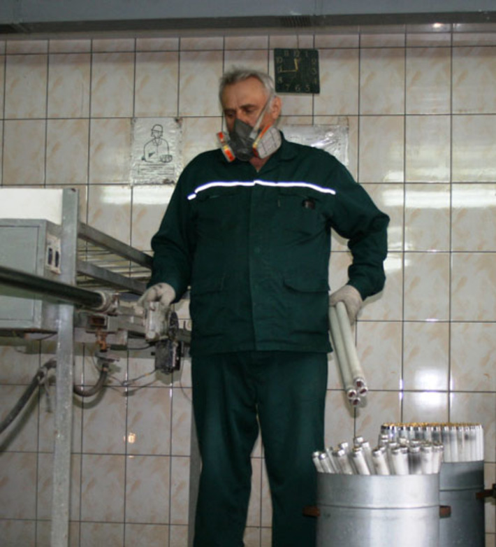 В Новосибирске организован сбор и утилизация ртутьосодержащих отходов на заводе «СибРтуть». Фото Дарьи ДОРОТОВОЙ