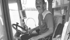 Сергею Черепанову в этом году приходится работать с ювелирной точностью. Фото Ольги ЛЕВИНОЙ