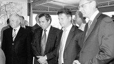 Карты-схемы дают представление о масштабах развития транспортного комплекса. Фото Михаила ПЕРМИНА