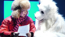 Сцена из спектакля «Наивno. Sупер». Фото театра «Глобус»