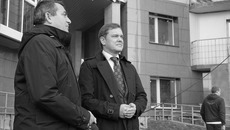 Денис Вершинин проинспектировал некоторые проблемные объекты. Фото Михаила ПЕРМИНА