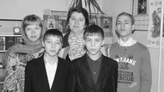 Светлана Государкина со своими младшими детьми. Фото Екатерины ЛЕГЕНЗЫ
