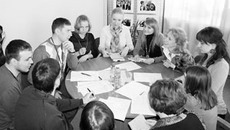 Вместе проблему решить проще. Фото с сайта du.nios.ru