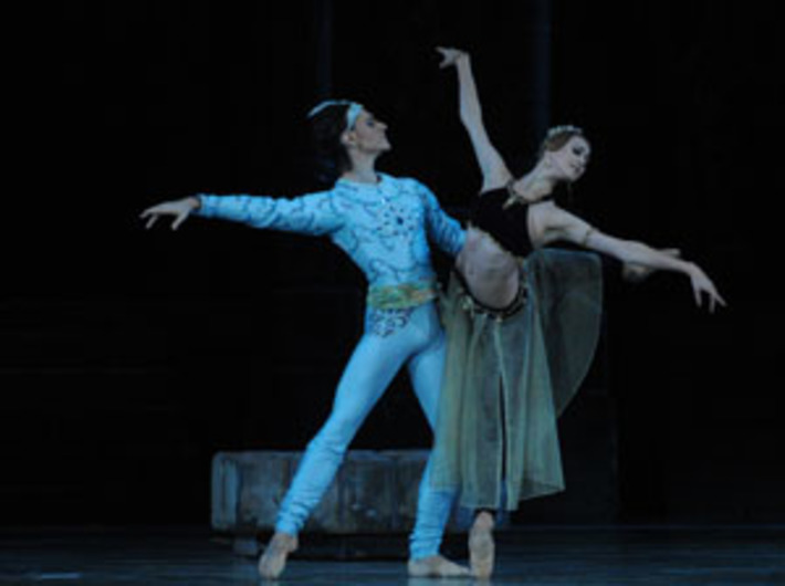 Фото предоставлены пресс-службой НГАТОиБ