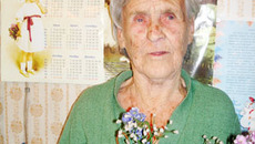 Соломонюк Галине Васильевне в декабре исполнится 91 год. Читает газету «Советская Сибирь»  с детства (родители выписывали). Позвонила в редакцию по поводу хамского обращения оператора почтовой службы.  Фото Елизаветы ШРЕФЕР