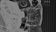 Жители Карасука Виктор и Олеся Рыжковы всегда ходят на выборы и надеются, что вновь избранный состав Совета депутатов будет решать проблемы города: «Мы проголосовали за того кандидата в депутаты, которому доверяем и на которого надеемся». Фото Юрия ТКАЧЕНКО