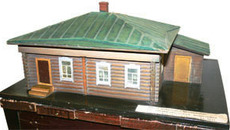 Макет дома семьи Шамшиных, где была организована подпольная типография Обской группы РСДРП. Фото Дарьи ДОРОТОВОЙ