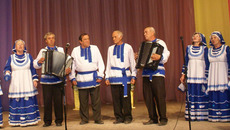 Хор ветеранов из Троицка покорил разнообразием репертуара  и академичным многоголосым пением. Фото Валерия ГАНИНА