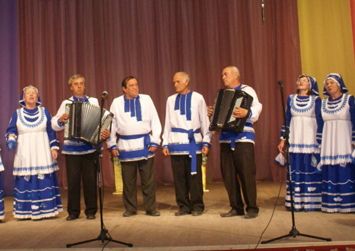 Хор ветеранов из Троицка покорил разнообразием репертуара  и академичным многоголосым пением. Фото Валерия ГАНИНА