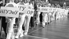 Парад открытия универсиады. Дворец спорта НГТУ. Фото Натальи МАНТОРОВОЙ