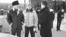 Принимающая сторона обсуждает детали приема олимпийской делегации. Фото Анатолия СМИРНОВА