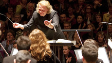 Дирижер Карел Краайенхоф и оркестр «Роттердамская симфония». Фото предоставлено пресс-службой филармонии