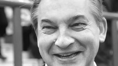 Легендарный голкипер с удовольствием вспоминал матчи 70-х. Фото Михаила ПЕРМИНА