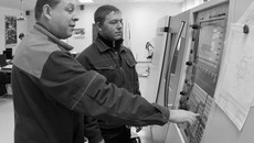 На базе Новосибирского машиностроительного техникума создан ресурсный центр по подготовке операторов станков с ЧПУ. Фото Аркадия УВАРОВА