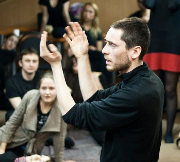 Роман раскрывает тайны эксцентрики. Фото предоставлено Романом РАБИНОВИЧЕМ