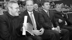 Знаменитый скрипач Вадим Репин (слева) и губернатор Василий Юрченко  в высокой оценке зала были единодушны. Фото Михаила ПЕРМИНА