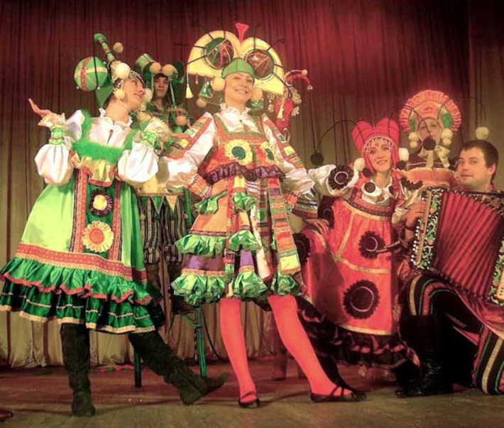 «Муха-цокотуха» в постановке театра «На левом берегу». Фото предоставлено театром «На левом берегу»