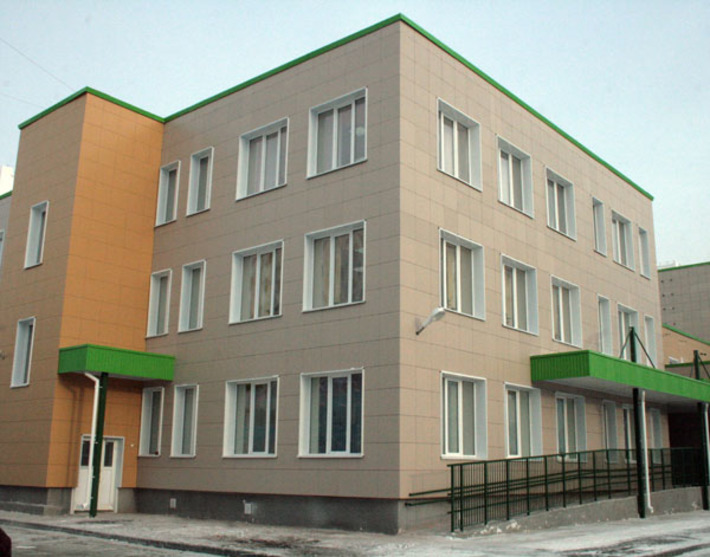 Новый садик рассчитан на 215 ребят, распределенных по 11 группам.   Фото Натальи МАНТОРОВОЙ