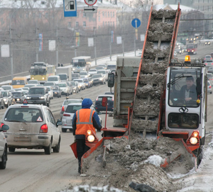На секции форума, посвященной ЖКХ, будут обсуждаться вопросы управления городом в зимнее время. Фото Михаила ПЕРМИНА