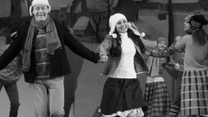 Сцена из оперы «История Кая и Герды». Фото Виктора ДМИТРИЕВА