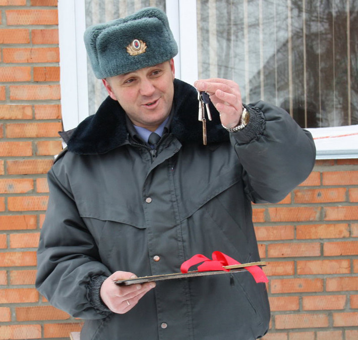 Селяне обращаются за помощью к участковому в любое время суток. Фото пресс-службы ГУ МВД РФ по Новосибирской области
