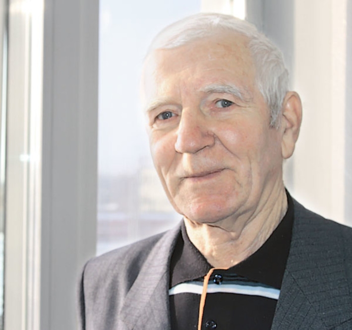 Почетный ветеран Западно-Сибирской железной дороги  А.И. Дечко. Фото Елены КОСТИНОЙ