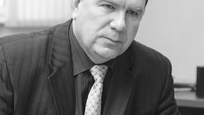 Заместитель директора по учебно-производственной работе новосибирского машиностроительного техникума Георгий Зорин