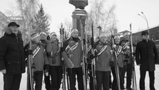 Лыжный переход в этом году посвящен 100-летию Александра Покрышкина. Фото Михаила ПЕРМИНА