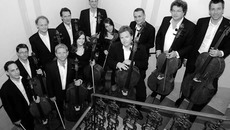 Ансамбль «12 виолончелистов Берлинской филармонии» — один из самых знаменитых в Европе. Фото с сайта www.die12cellisten.de