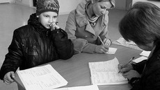 Уже в марте школы начинают прием документов для записи будущих первоклассников. Фото с сайта www.mos.ru
