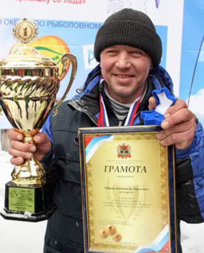 Александр Обухов, чемпион Сибири — 2013 по подледному лову на мормышку. Фото Игоря ЕНАКИ