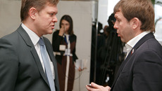 Дмитрий Козловский (справа): «Лед тронулся, вместе мы смогли что-то изменить, надо продолжить эту работу». Фото Аркадия УВАРОВА