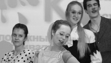 Победитель театральной номинации фестиваля — образцовый поэтический театр «Жираф» из Краснообска. Фото предоставлено Новосибирской областной юношеской библиотекой