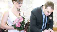 Дворец бракосочетания  до 1 мая работает в обычном режиме. Фото Михаила ПЕРМИНА