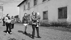 Обещания и реальность. Фото Аркадия УВАРОВА