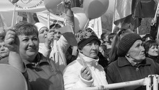 На торжественный митинг собрались почти 12 000 человек. Фото пресс-службы губернатора и правительства НСО