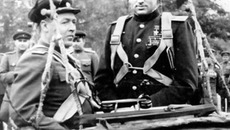 Рокоссовский перед подъемом  на воздушном шаре. Фото с сайта www.rufort.info