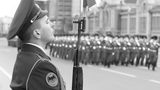 Репетиция парада-2013. Фото Аркадия УВАРОВА