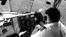 Один из действенных способов профилактики лесных пожаров — визуальное наблюдение  с воздушного судна. Фото Михаила ПЕРМИНА