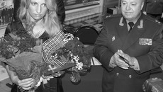 Награда нашла героя, а в Музее истории и развития Калининского района вскоре появится уголок памяти Андрея Загарина. Фото Дмитрия БОЛДЫРЕВА