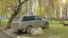Джипы грязи не боятся. Фото Аркадия УВАРОВА